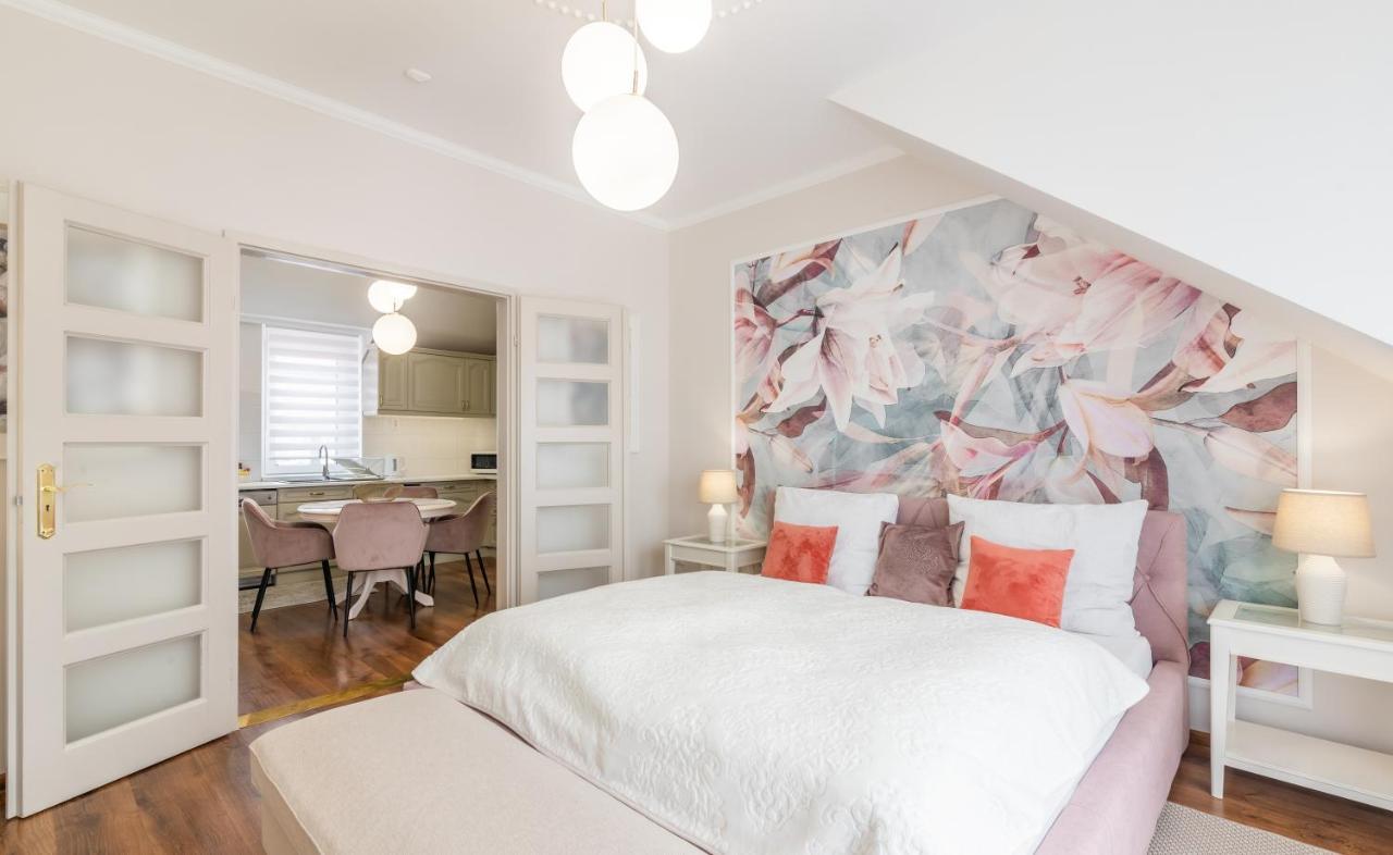 Monarchia Apartman Pearl Mosonmagyarovar Exterior foto