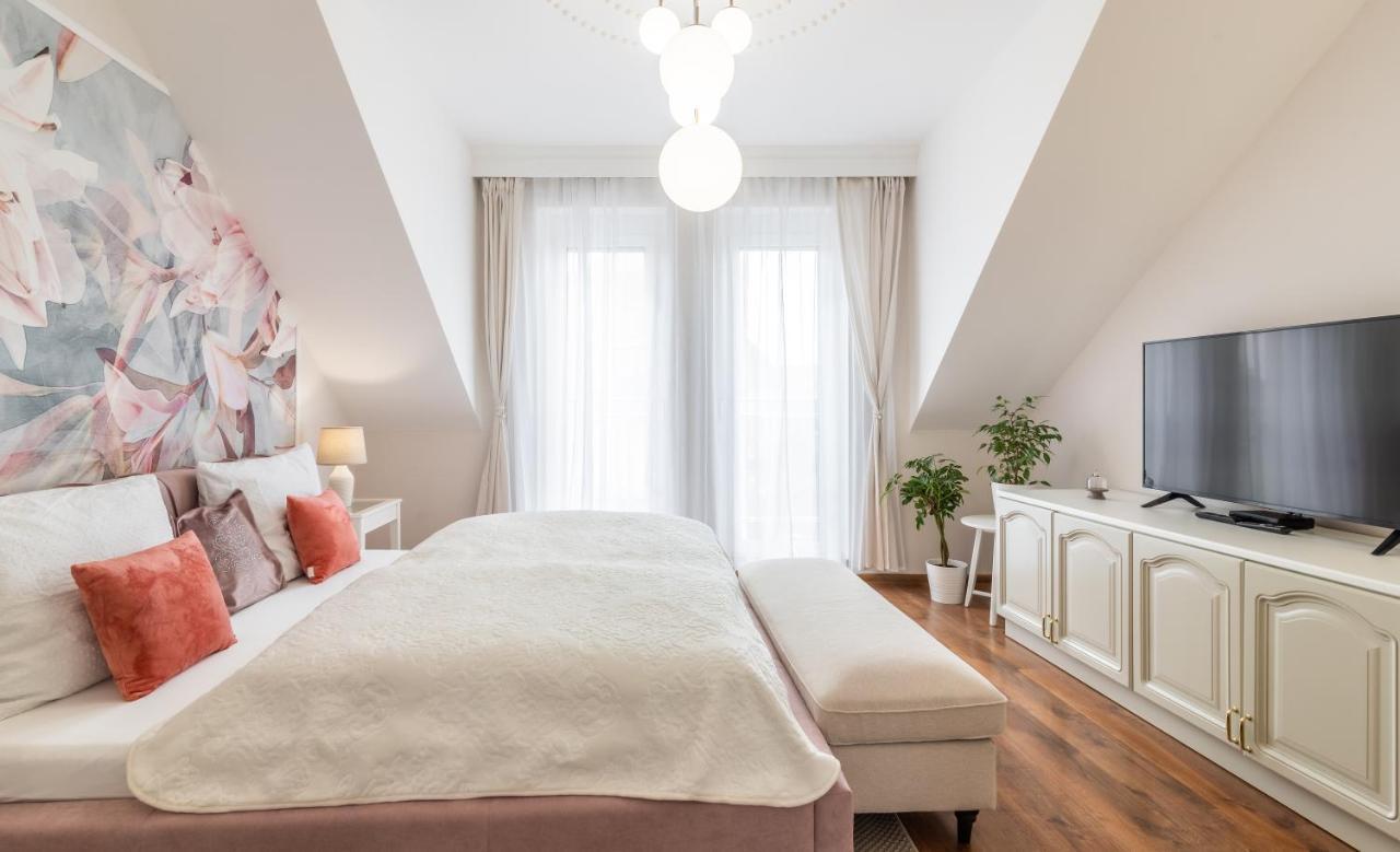 Monarchia Apartman Pearl Mosonmagyarovar Exterior foto