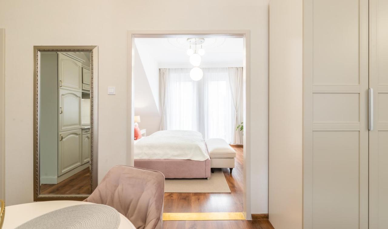 Monarchia Apartman Pearl Mosonmagyarovar Exterior foto